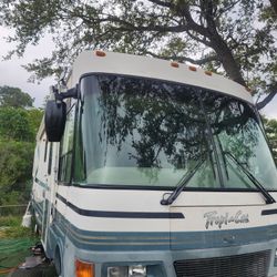 2000 Tropical Motorhome 