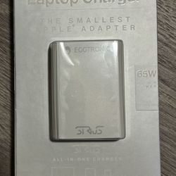 Eggtronic Sirius Universal Laptop Charger With USB-C And Lightning Cables