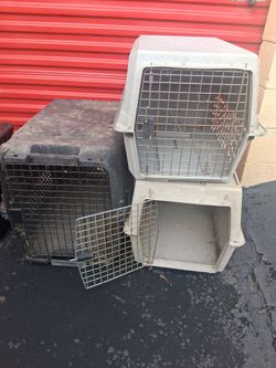 Large Plastic Dog Kennels / Pet Crates – Set of 3