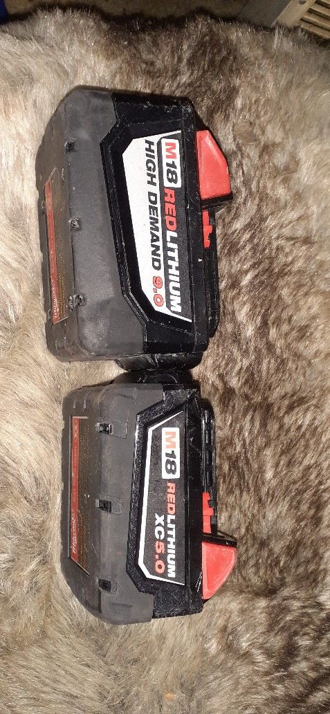 Milwaukee 9.0 and 5.0 battery 