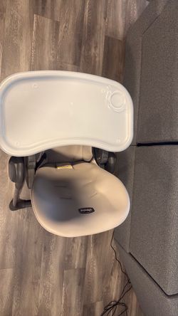 Baby chair chicco