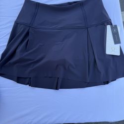 Short Skirt 