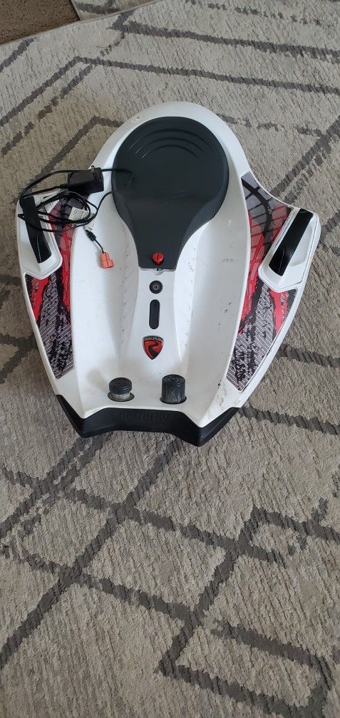 Rollplay W501W Nighthawk 12 V Ride-on Vehicle - White