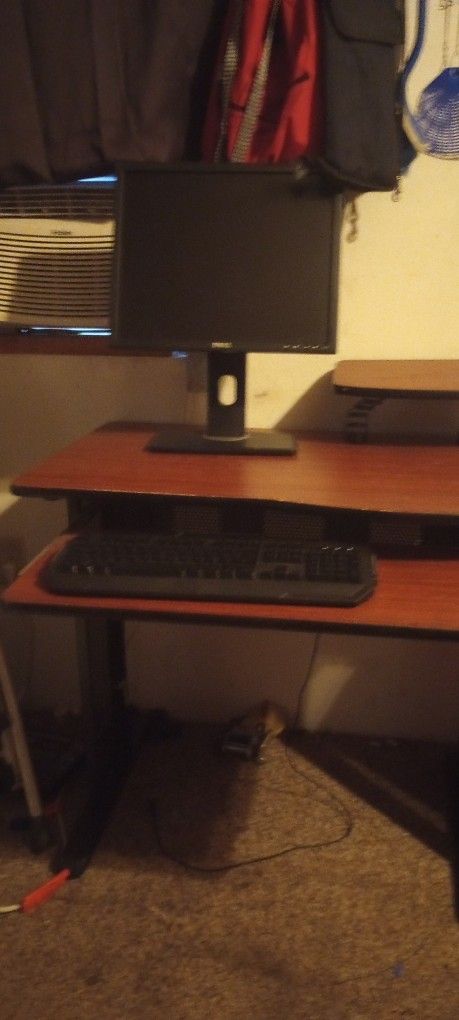 Computer Desk $40