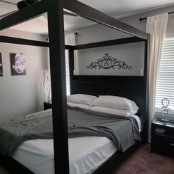 King Canopy Bedroom Set