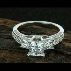 Absolutely Gorgeous 3 Stone, Past, Present & Future Exquisite Ring. Gorgeous Princess Cut  Diamonds Engagement Ring 
