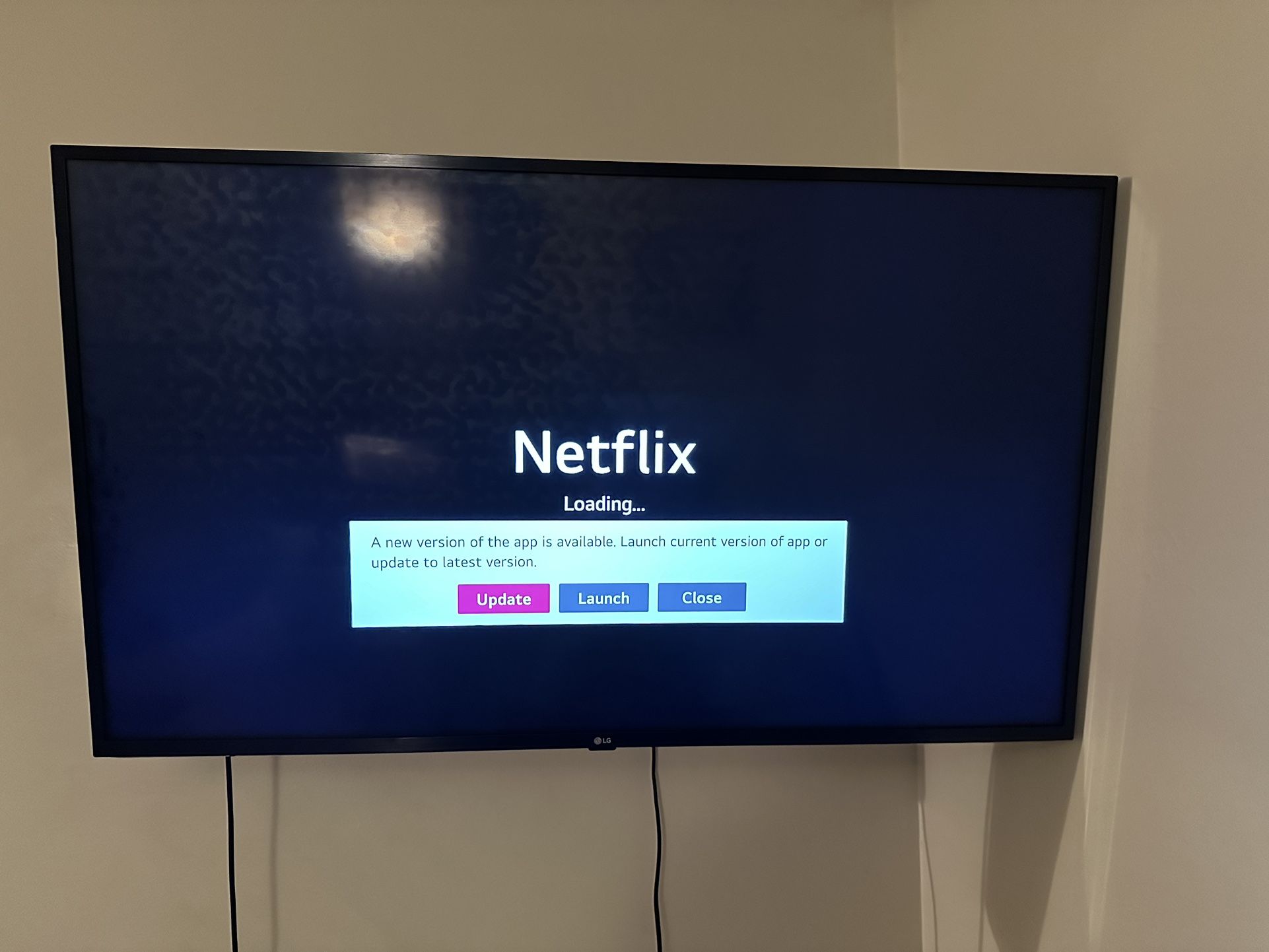 50 Inch LG With Wall Mount 