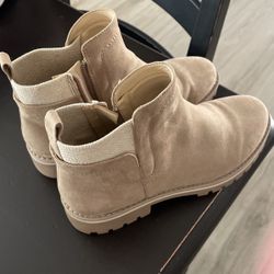 Women’s Sole society Sz 7 1/2 Boots