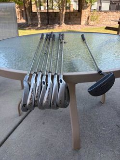 Golf Club Set – 7 Irons + Dunlop Putter