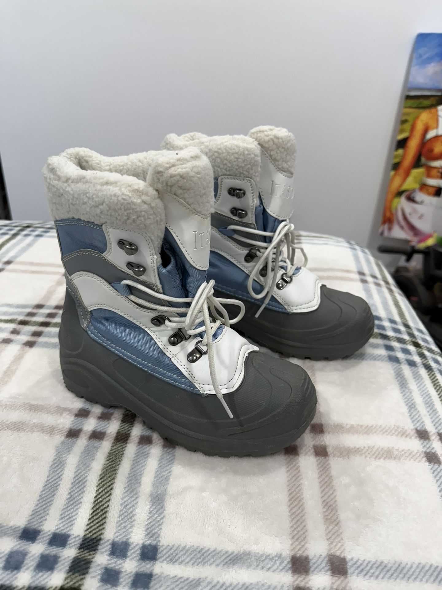 Itasca Women’s Snow Boots Size 7 Excellent Condition