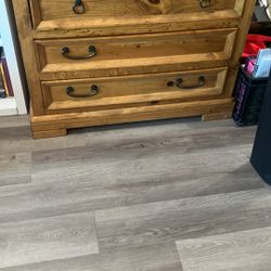 Wooden dresser with 3 drawls 38x30 inches missing one handle