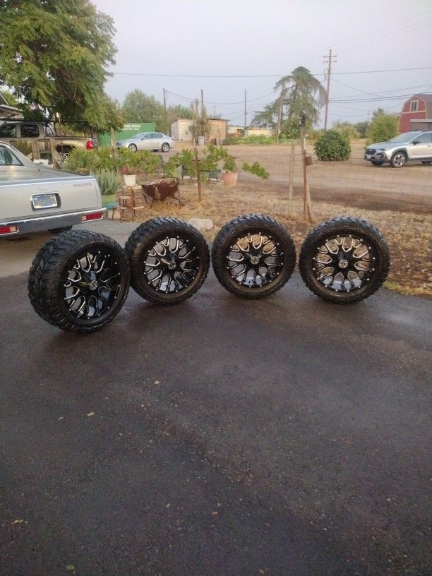 20 Inch Wheels And Tires In Great Condition And Comes With Lug Nuts