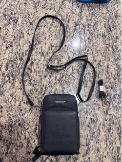 Forever Miyin Black Crossbody Purse 5x7