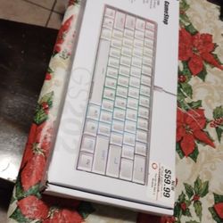 GameStop Gaming Keyboard READ DESCRIPTION ‼️