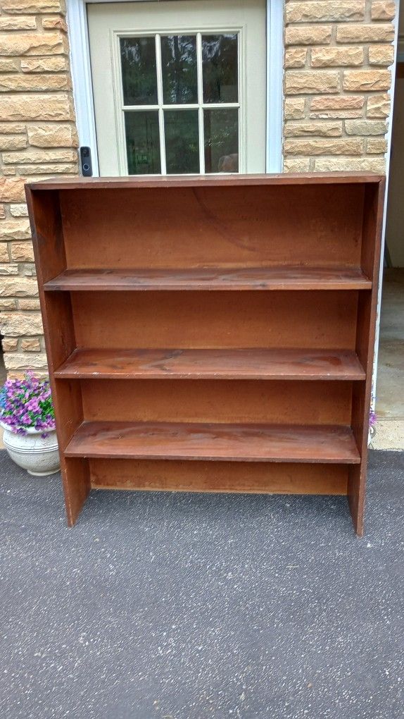 3 Shelf Cabnet