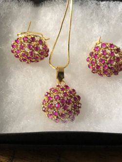 Beautiful sets with chain