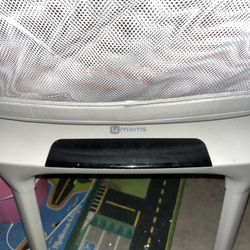 Mamaroo Bassinet