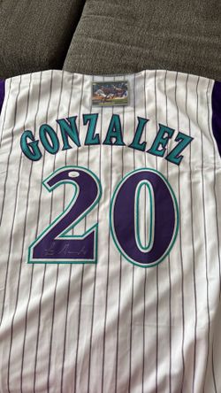 Luis Gonzalez Autographed Jersey And Autograph Trading Card 