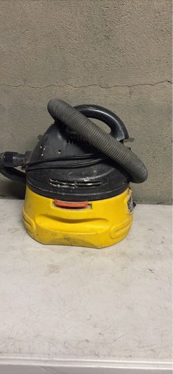 Small Wet Dry Shop Vacuum with Hose