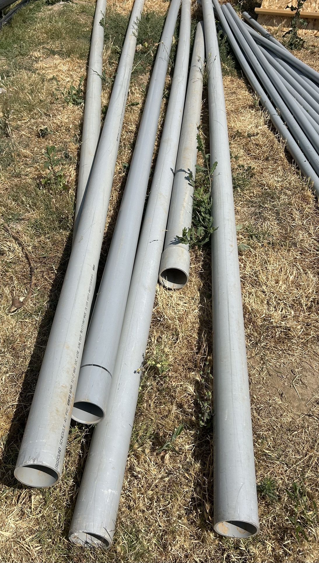 Electrical PVC Conduit: Schedule 40 (20 feet long)