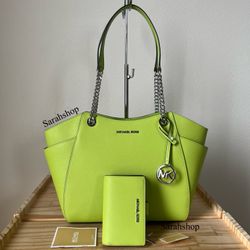 Michael Kors Purse And Wallet 