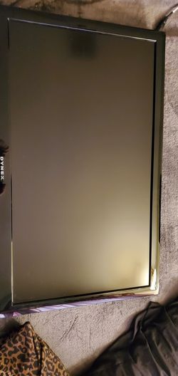 Dynex 37" Non-smart TV (Missing Legs)