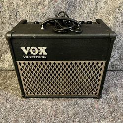 Vox AD15VT Combo Guitar Modeling Tube Amplifier