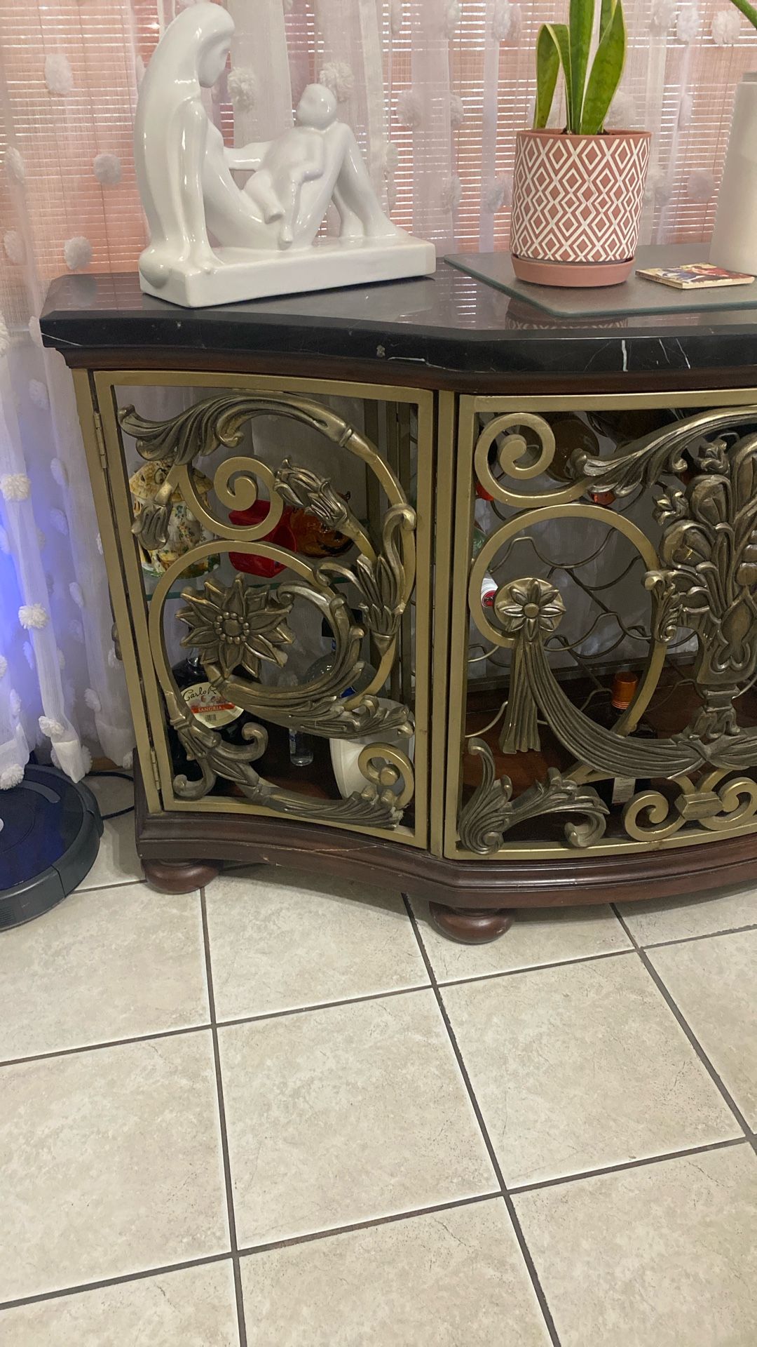 Liquor Bar Storage