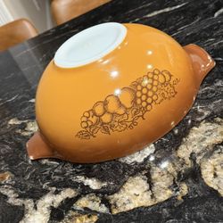 VINTAGE PYREX "OLD ORCHARD" FRUIT Brown Cinderella 2 1/2 QT MIXING BOWL 443 