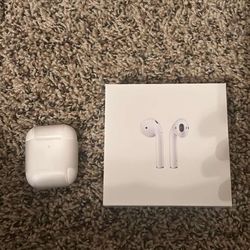 Apple Air Pod 2nd Generation With Charging Case White