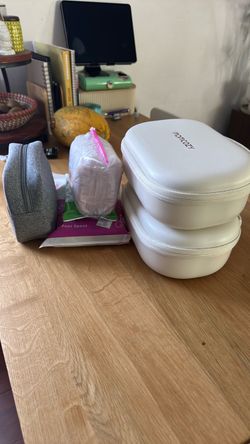3 Momcozy M6 Mobile Breastpumps