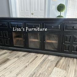 Beautiful Farmstyle Tv Stand 