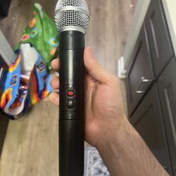 Microphone 