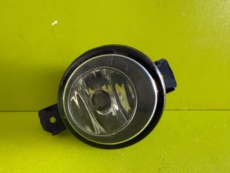2008 - 2018 Nissan Maxima / Sentra / Altima Right Passenger Side Fog Light OEM