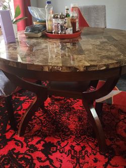 Dinner room table /4 chairs