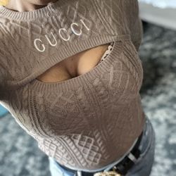 Gucci Sweater Shirt And Belts 