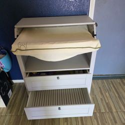 Baby changing Dresser