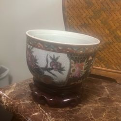 Vintage Chinese porcelain jar