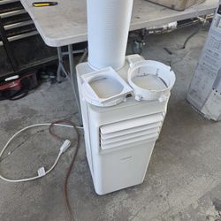 New Vissani portable 3 in 1 5000 btu air conditioner with remote. Retails $320 WITH TAXES!!