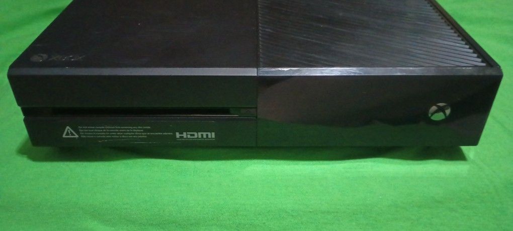 Xbox One with Wireless Remote Controller