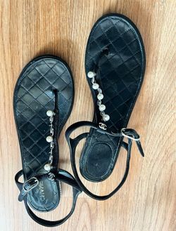black chanel sandals size US 7