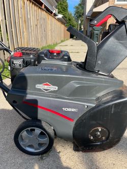 Snow blower gas powered