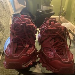 red tracks size 9