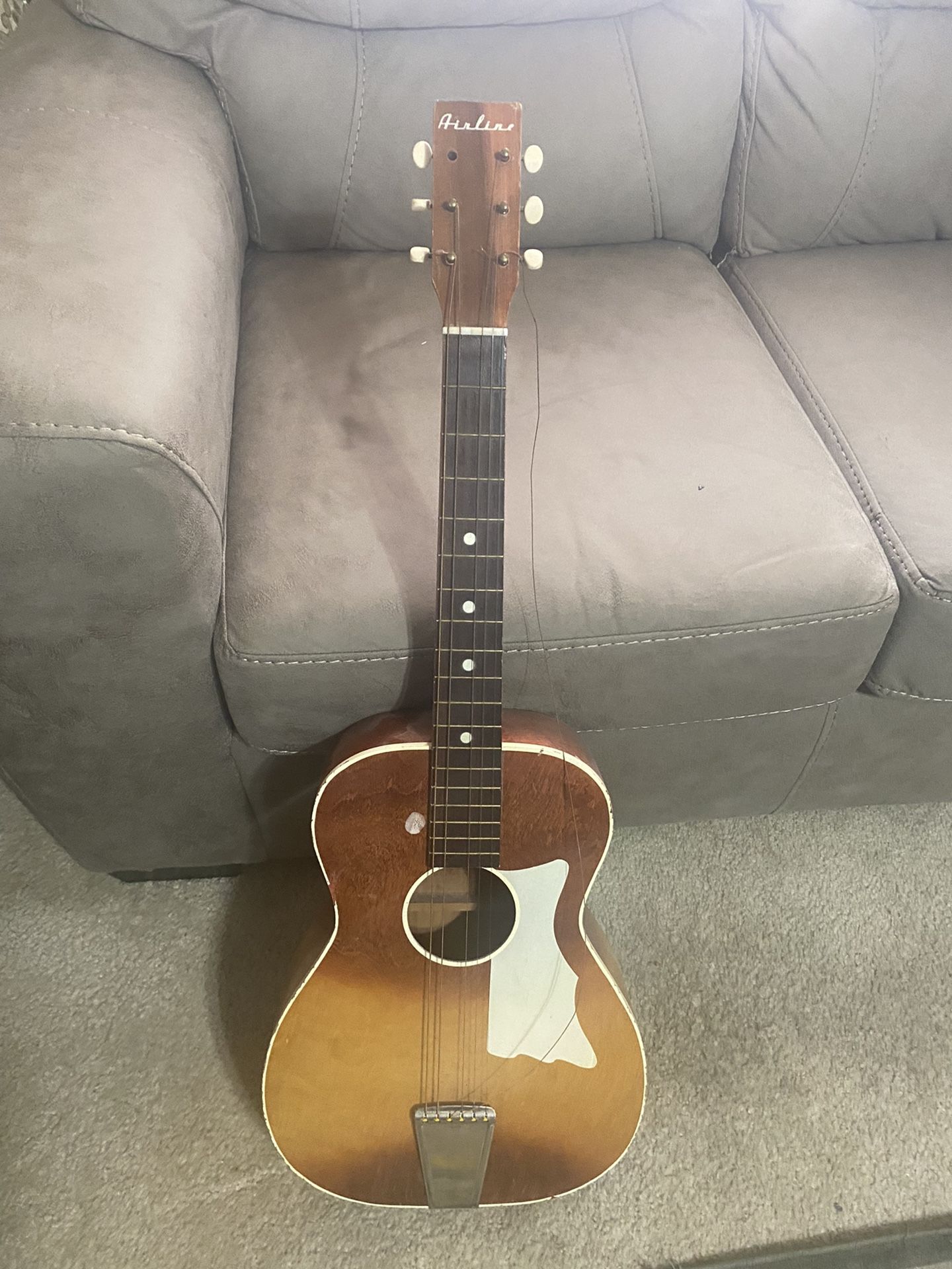 Airline Guitar