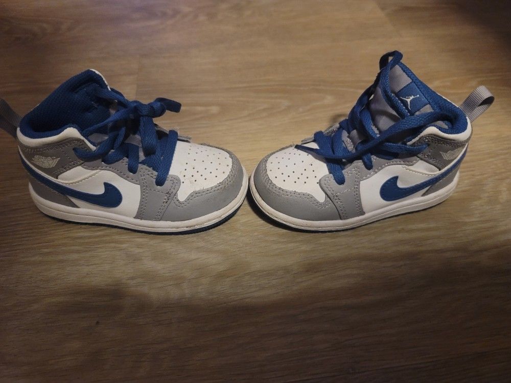 Used In Good Shape Nike Jordan's Size 7T