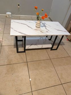 Marble Coffee Table, Faux Marble Top Rectangular Coffee Table with Black Metal Frame, 2 Tier Living Room Table for Living Room, Office, Balcony, White