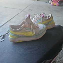 Size 4 Puma 