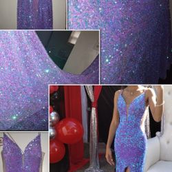 Prom Dress Size Small    Looks Purple 💜 And Blue 💙