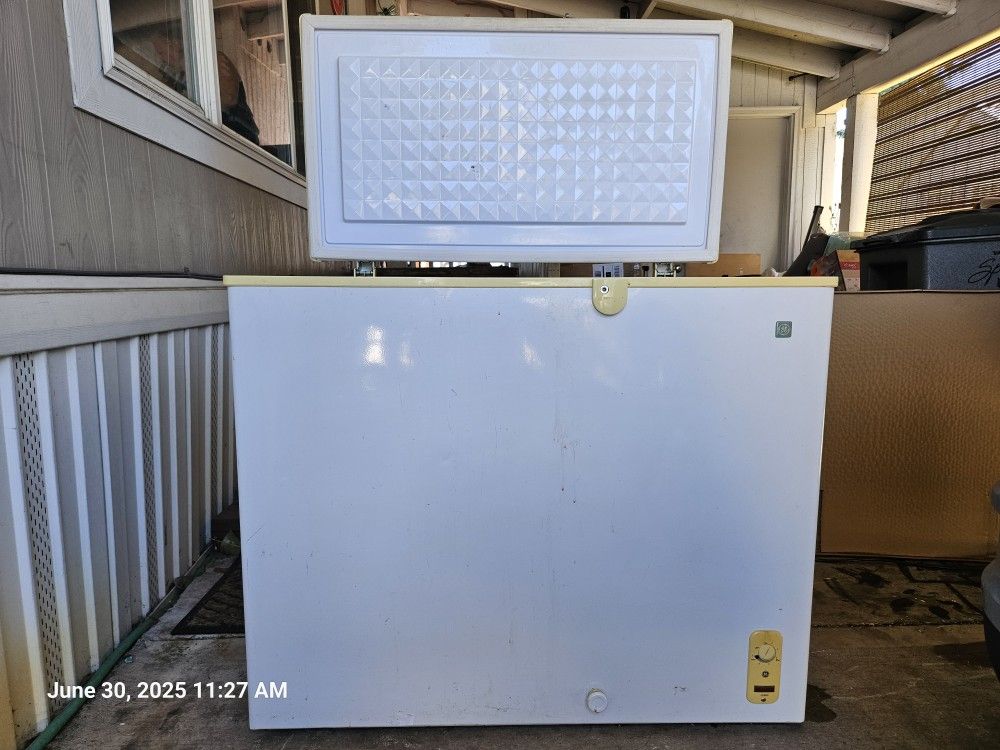 GE Chest Freezer 7.0 Cu Ft