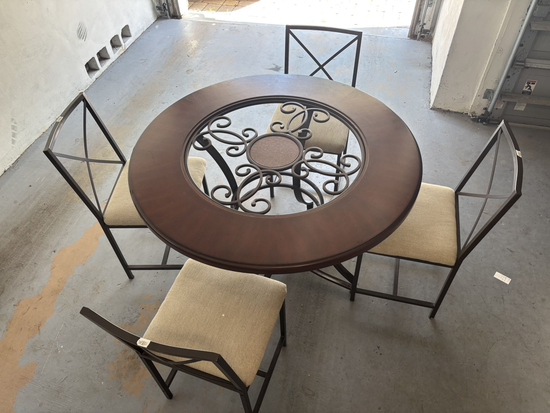 Kitchen Dining Room Round Wood Table 45 Inch